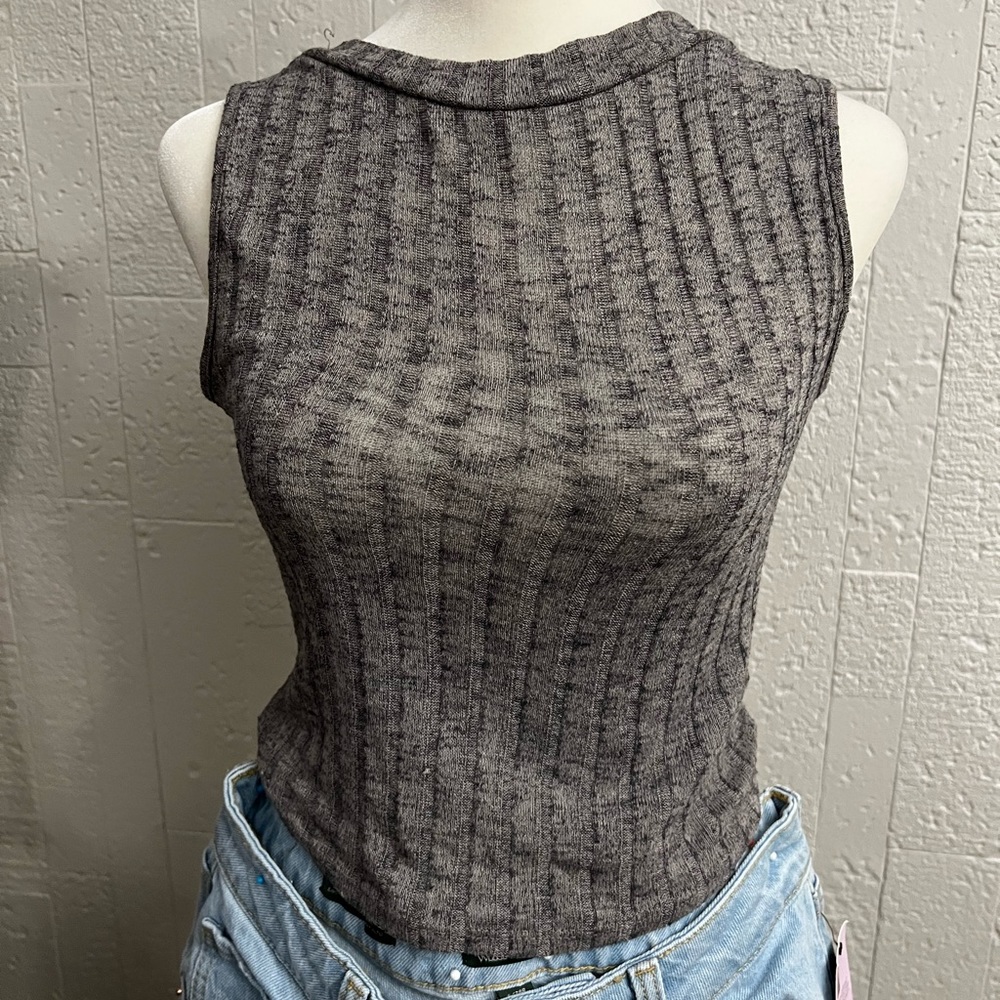 medium crop top